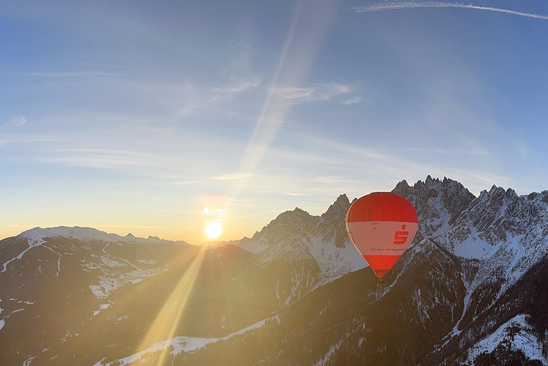 Nightglow Dolomiti Balloonfestival